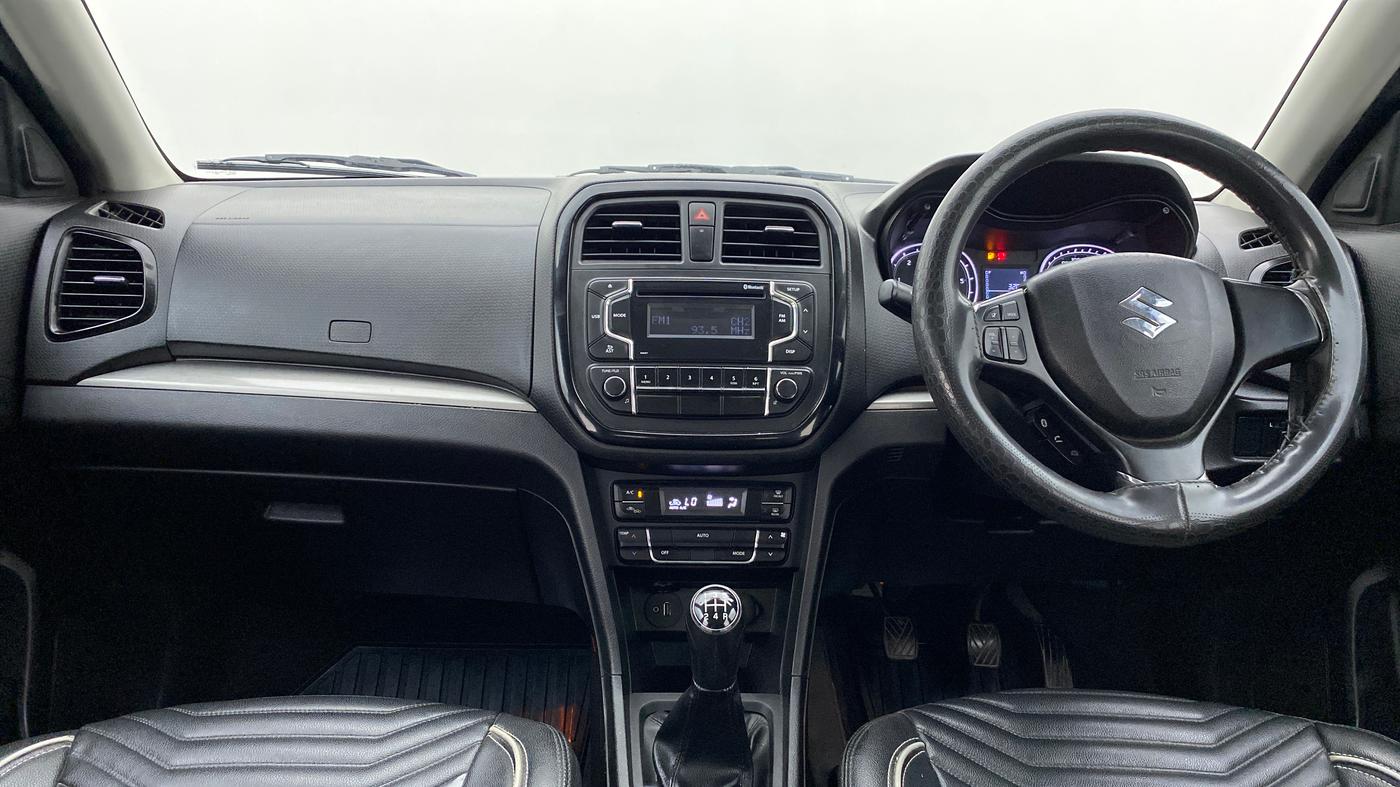 2018 Maruti Vitara Brezza ZDI, Diesel, Manual, 32,937 km, Dashboard