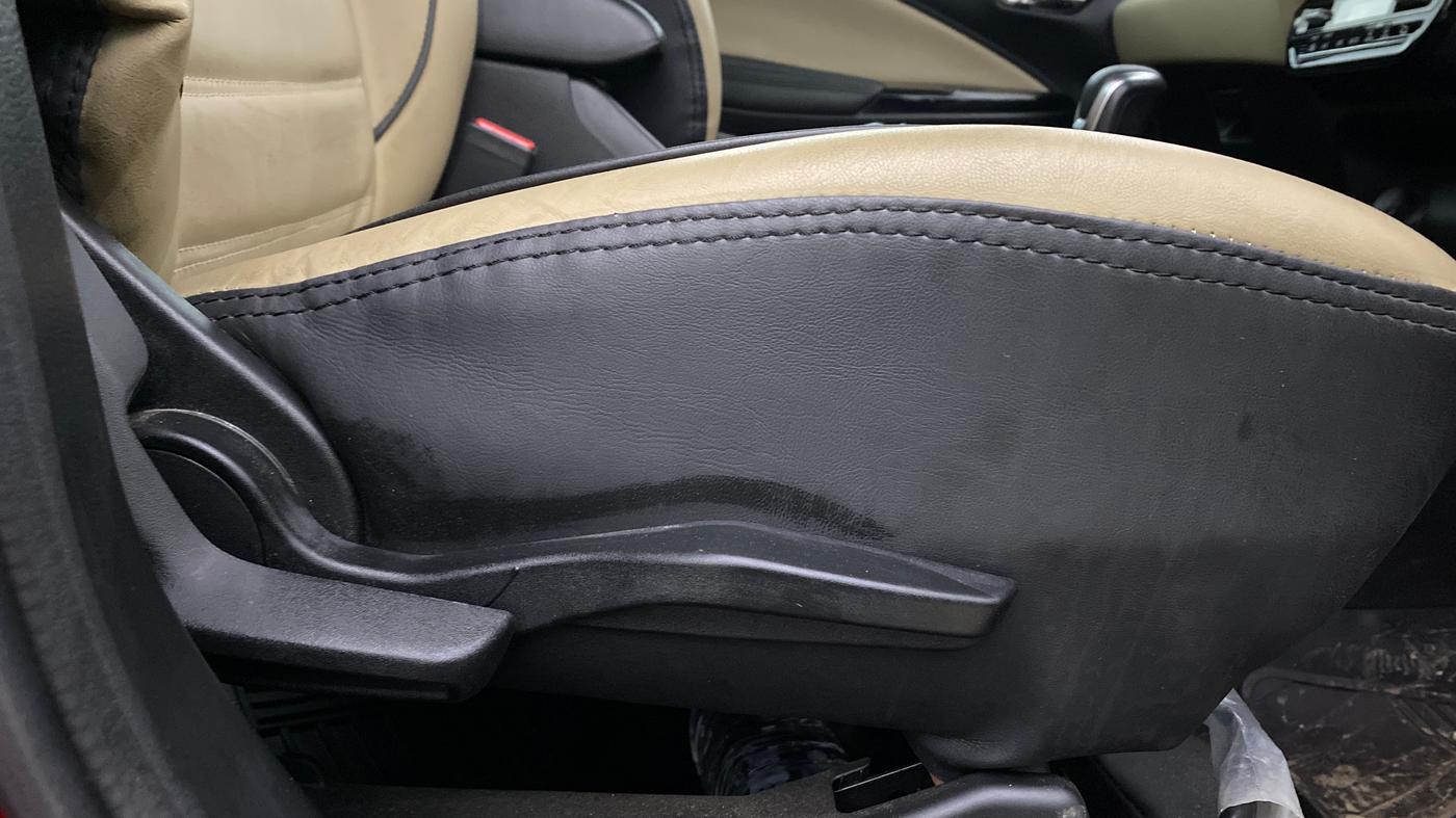 2024 Toyota Glanza V AMT, Petrol, Automatic, 7,168 km, Driver Side Adjustment Panel