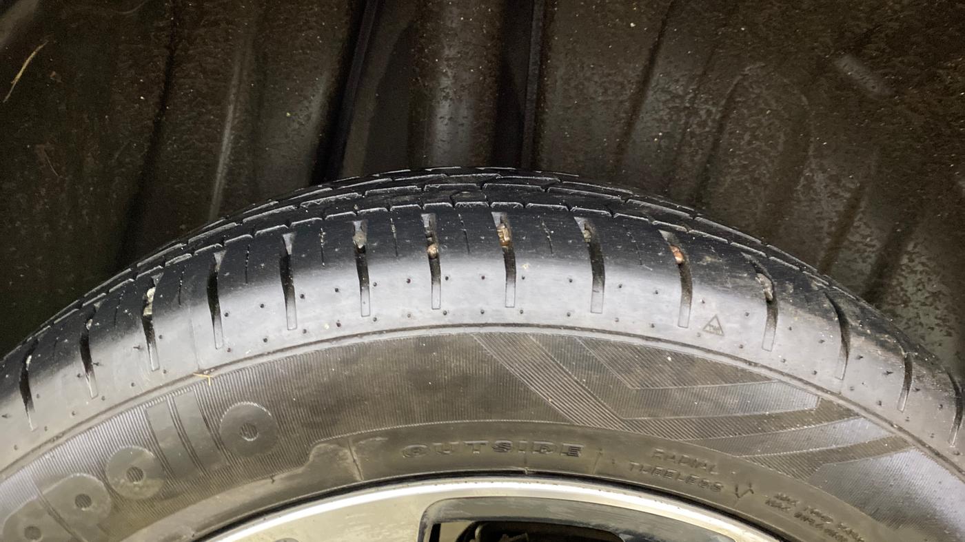 2024 Toyota Glanza V AMT, Petrol, Automatic, 7,168 km, Right Rear Tyre Tread
