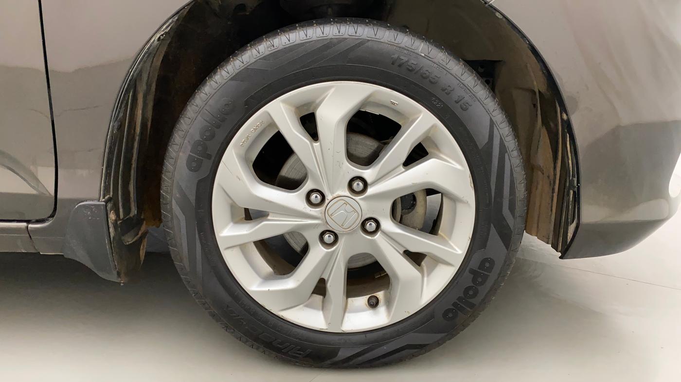 2018 Honda Amaze 1.5L I-DTEC V CVT, Diesel, Automatic, 73,724 km, Right Front Wheel