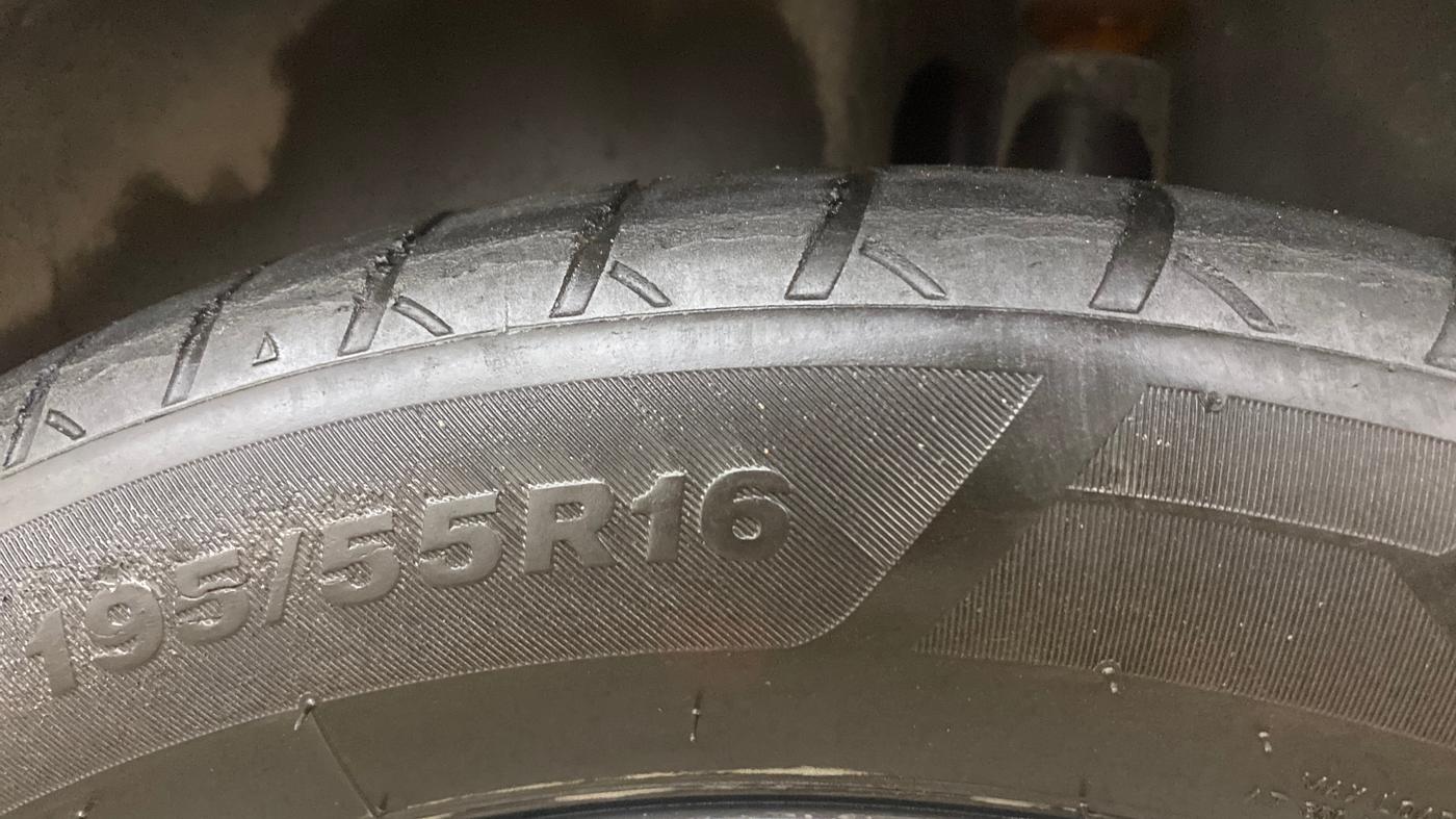 2020 Volkswagen Polo 1.0 GT TSI AT, Petrol, Automatic, 63,109 km, Left Rear Tyre Tread