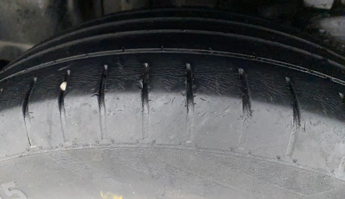 2018 Maruti Swift ZXI, Petrol, Manual, 60,837 km, Right Rear Tyre Tread