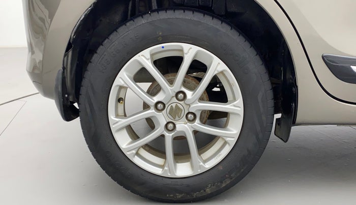 2018 Maruti Swift ZXI, Petrol, Manual, 60,837 km, Right Rear Wheel