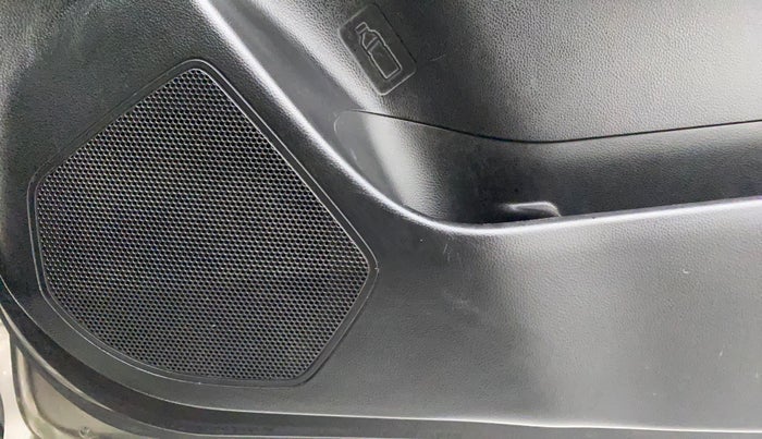 2018 Maruti Swift ZXI, Petrol, Manual, 60,837 km, Speaker