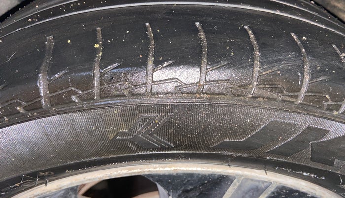 2017 Hyundai Creta SX (O) 1.6 DIESEL, Diesel, Manual, 96,159 km, Left Front Tyre Tread