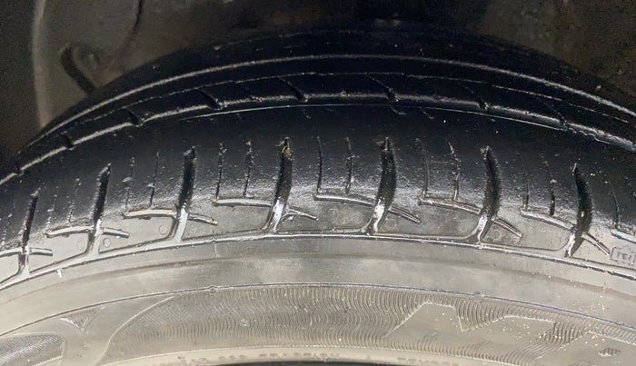 2017 Hyundai Grand i10 SPORTZ (O) AT 1.2 KAPPA VTVT, Petrol, Automatic, 54,807 km, Left Front Tyre Tread