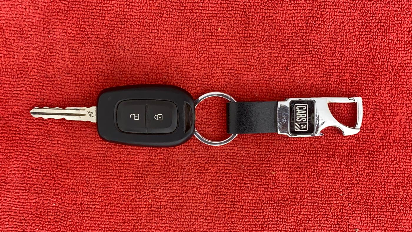 2021 Renault TRIBER RXL MT, Petrol, Manual, 24,205 km, Key Close Up