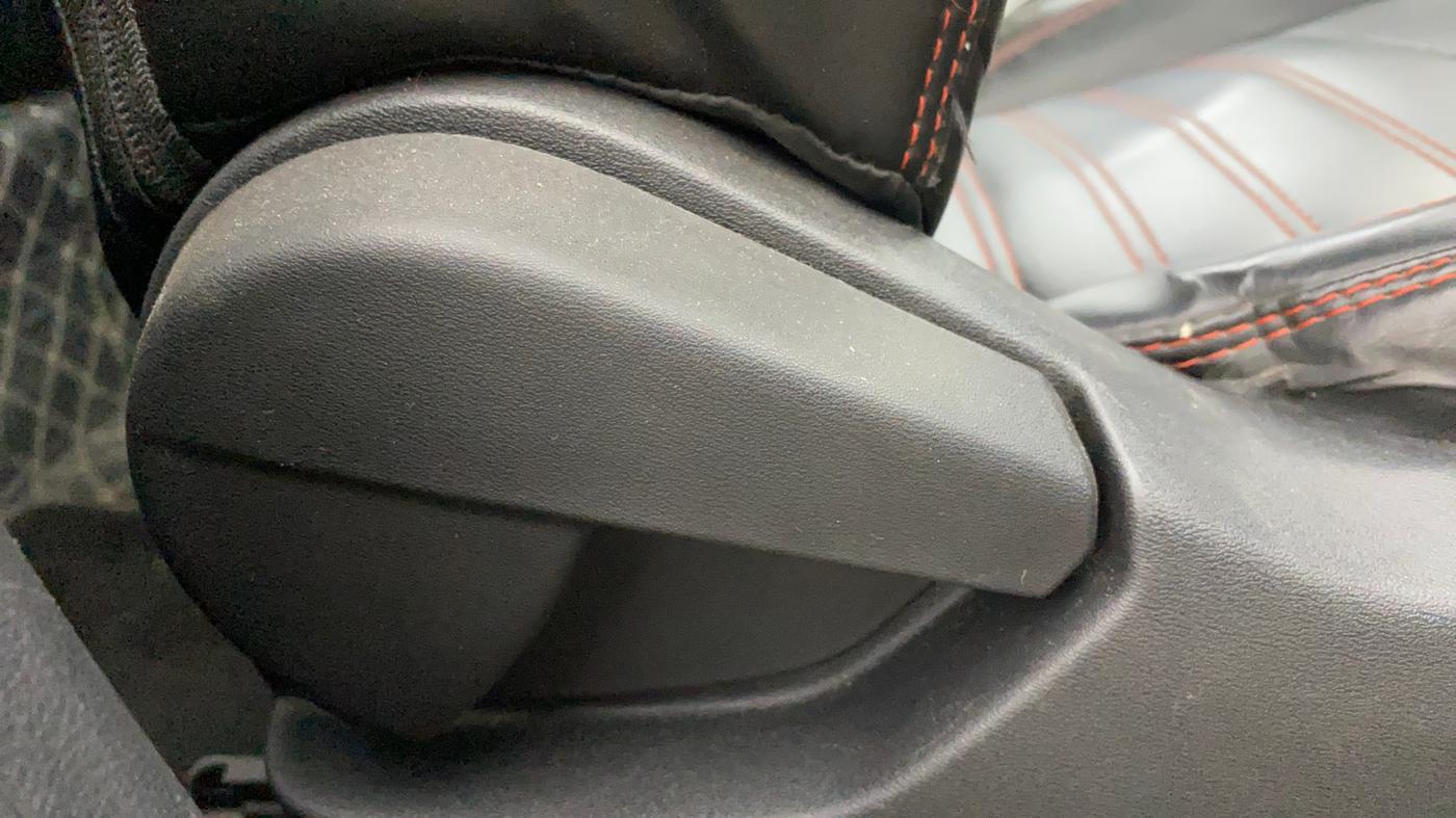 2023 Nissan MAGNITE XE, Petrol, Manual, 29,072 km, Driver Side Adjustment Panel