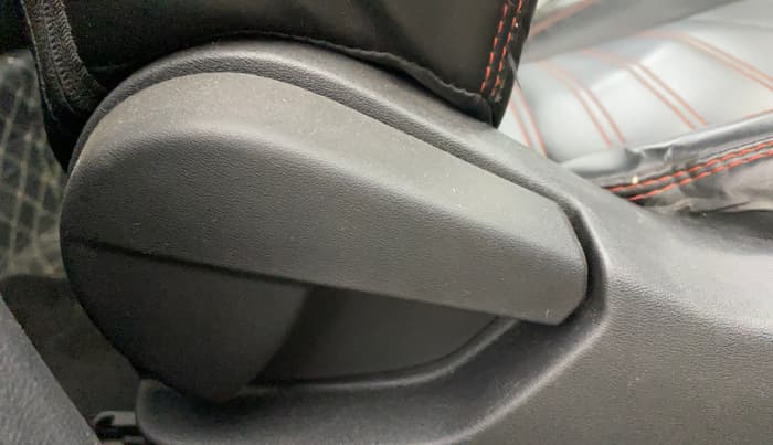 2023 Nissan MAGNITE XE, Petrol, Manual, 29,072 km, Driver Side Adjustment Panel