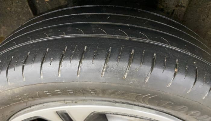 2023 Nissan MAGNITE XE, Petrol, Manual, 29,072 km, Right Rear Tyre Tread