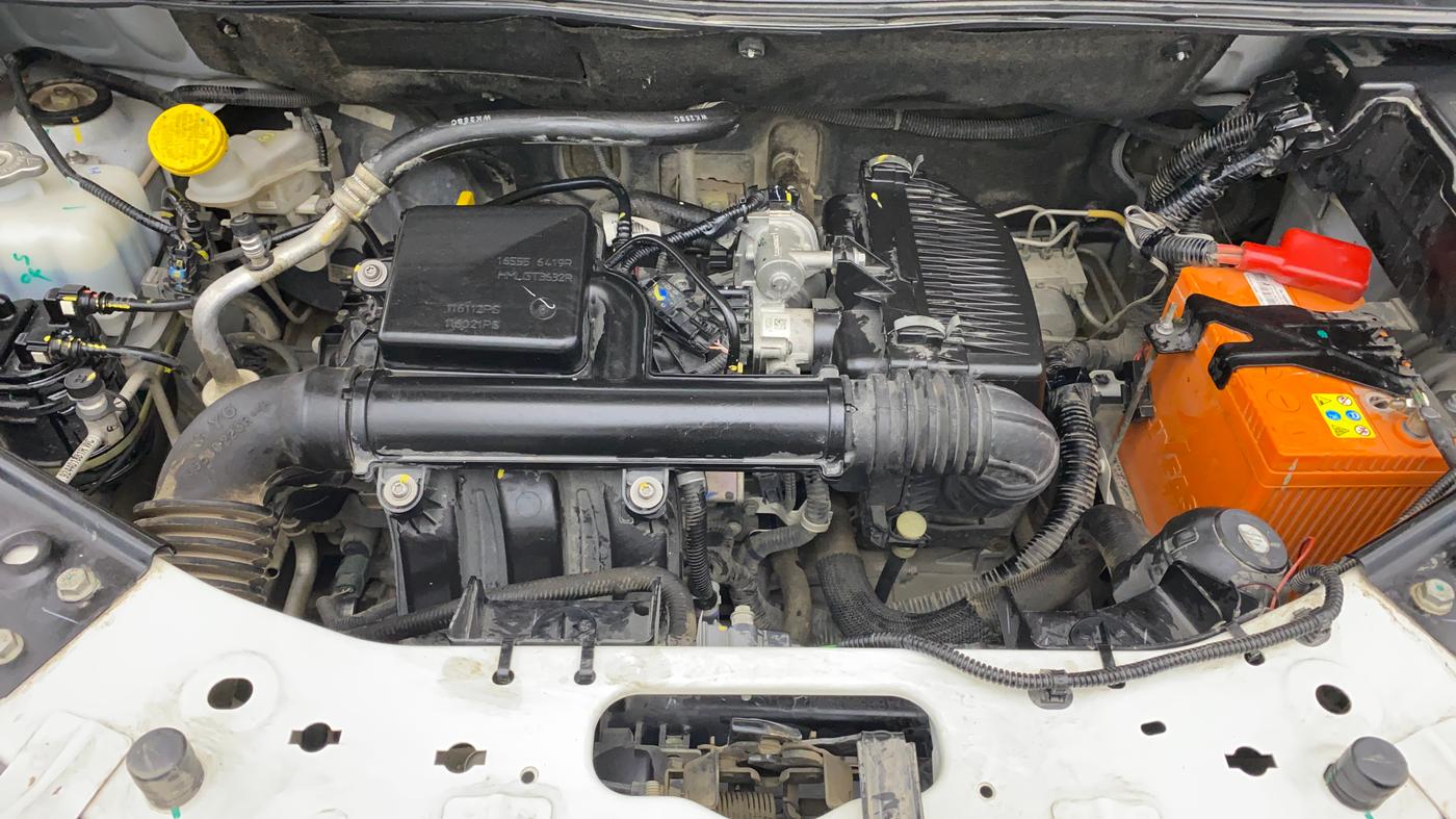 2023 Nissan MAGNITE XE, Petrol, Manual, 29,072 km, Engine View