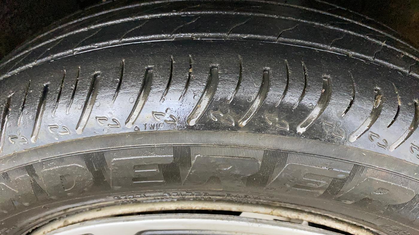 2023 Nissan MAGNITE XE, Petrol, Manual, 29,072 km, Right Front Tyre Tread