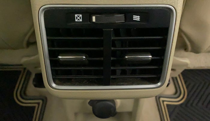 2017 Maruti Ciaz ALPHA 1.4 PETROL, Petrol, Manual, 1,04,234 km, Rear AC Vents
