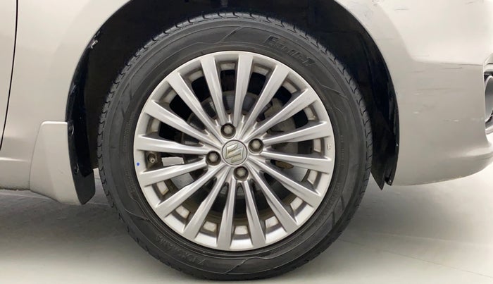 2017 Maruti Ciaz ALPHA 1.4 PETROL, Petrol, Manual, 1,04,234 km, Right Front Wheel