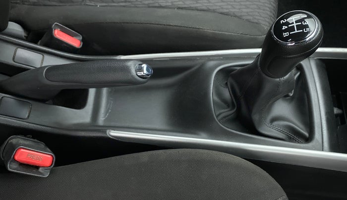 2016 Maruti Baleno DELTA PETROL 1.2, Petrol, Manual, 65,466 km, Gear Lever