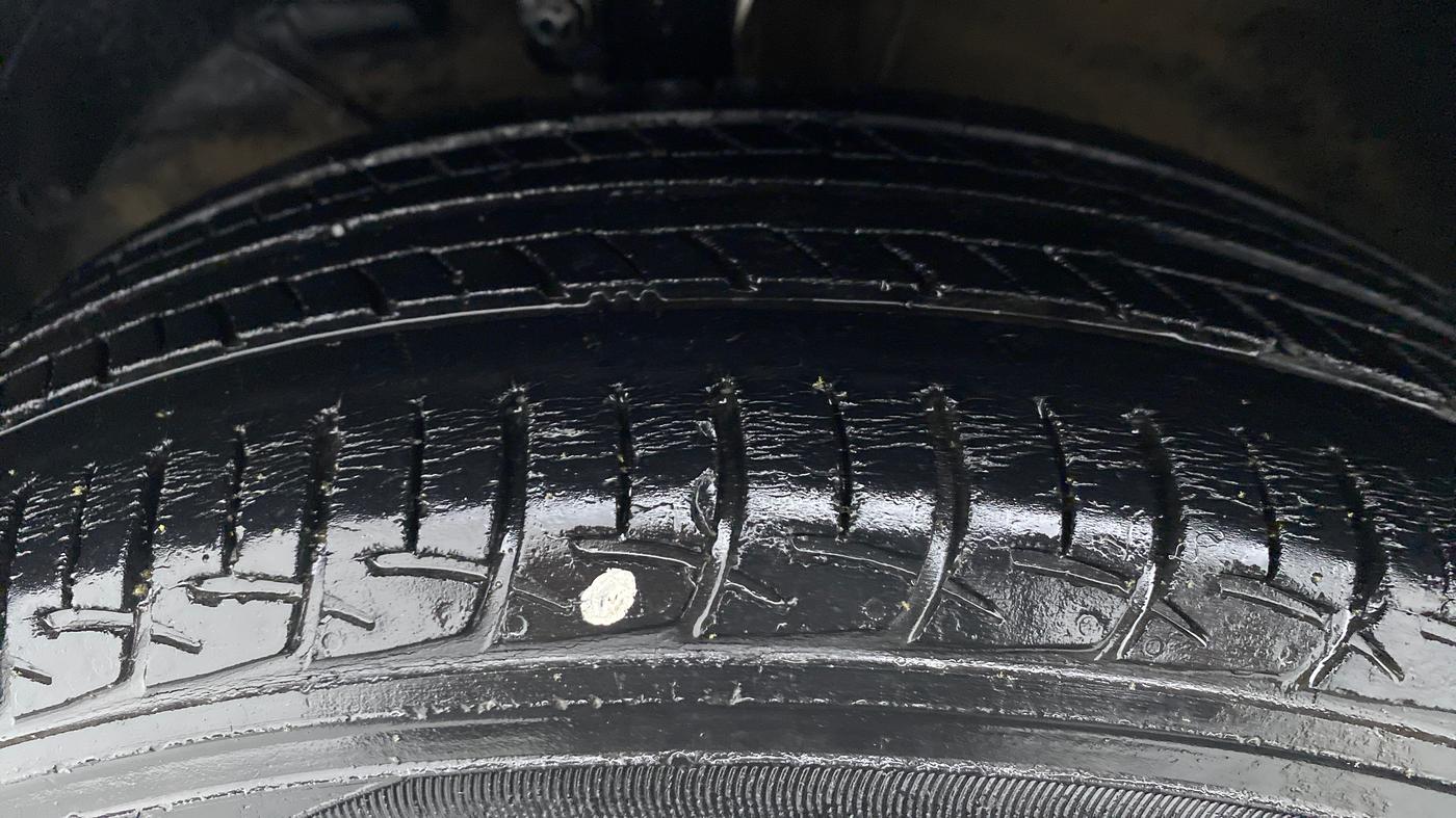2016 Maruti Baleno DELTA PETROL 1.2, Petrol, Manual, 65,466 km, Left Front Tyre Tread