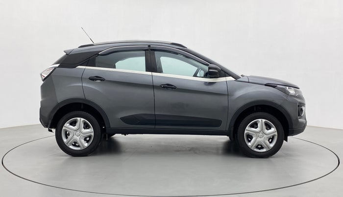 2021 Tata NEXON XMA PLUS SUNROOF PETROL, Petrol, Automatic, 3,948 km, Right Side View