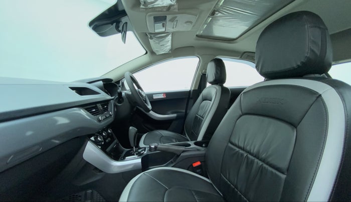 2021 Tata NEXON XMA PLUS SUNROOF PETROL, Petrol, Automatic, 3,948 km, Right Side Front Door Cabin