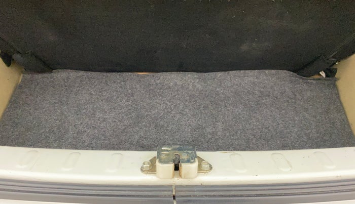 2015 Honda Brio VX MT, Petrol, Manual, 79,825 km, Boot Inside