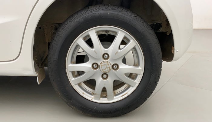 2015 Honda Brio VX MT, Petrol, Manual, 79,825 km, Left Rear Wheel