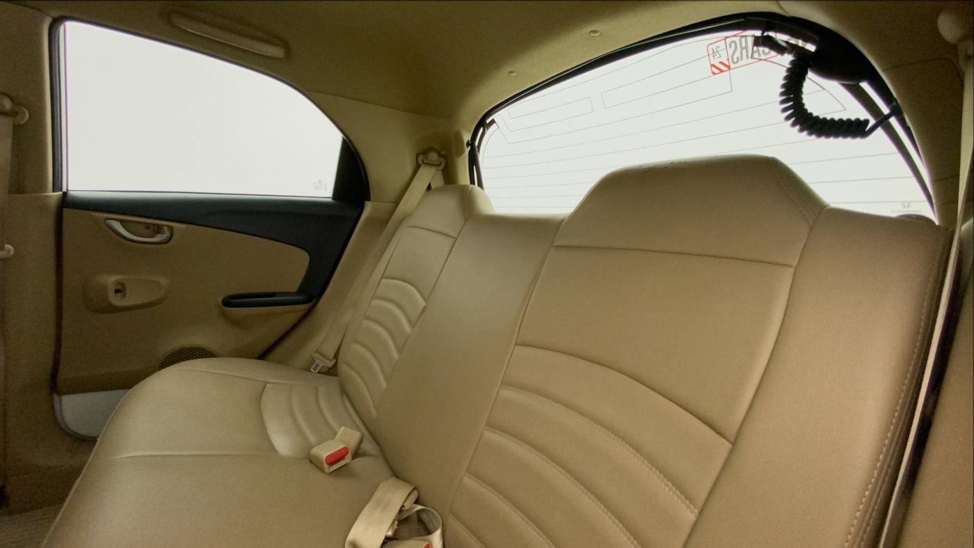 2015 Honda Brio VX MT, Petrol, Manual, 79,825 km, Right Side Rear Door Cabin