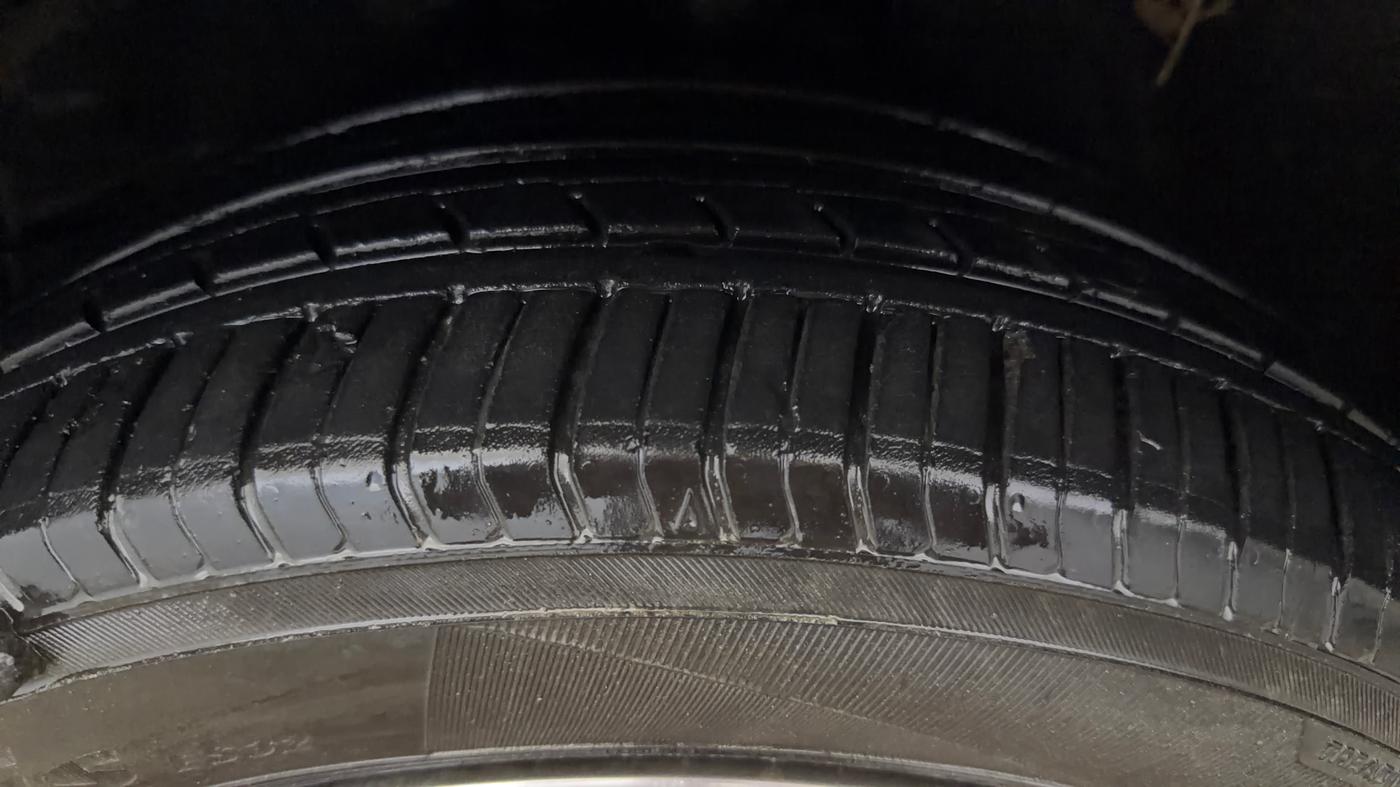 2015 Toyota Corolla Altis GL PETROL, Petrol, Manual, 36,807 km, Left Front Tyre Tread