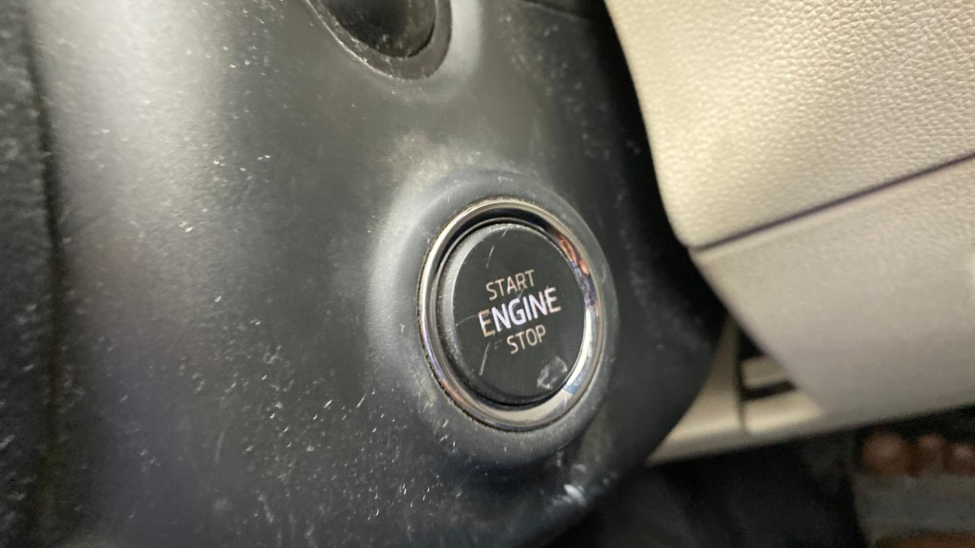 2023 Skoda SLAVIA STYLE 1.0L TSI AT, Petrol, Automatic, 89,819 km, Keyless Start/ Stop Button