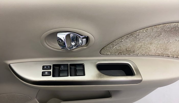 2016 Nissan Micra XV CVT, Petrol, Automatic, 58,753 km, Driver Side Door Panels Control