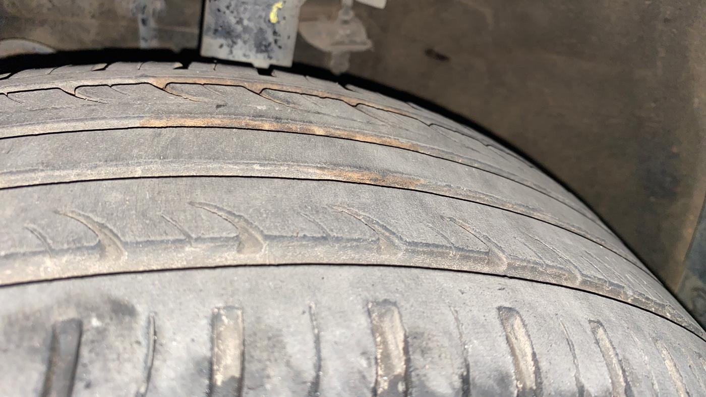 2016 Nissan Micra XV CVT, Petrol, Automatic, 58,753 km, Left Front Tyre Tread