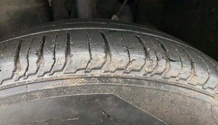 2022 Tata PUNCH ADVENTURE MT, Petrol, Manual, 32,216 km, Left Front Tyre Tread
