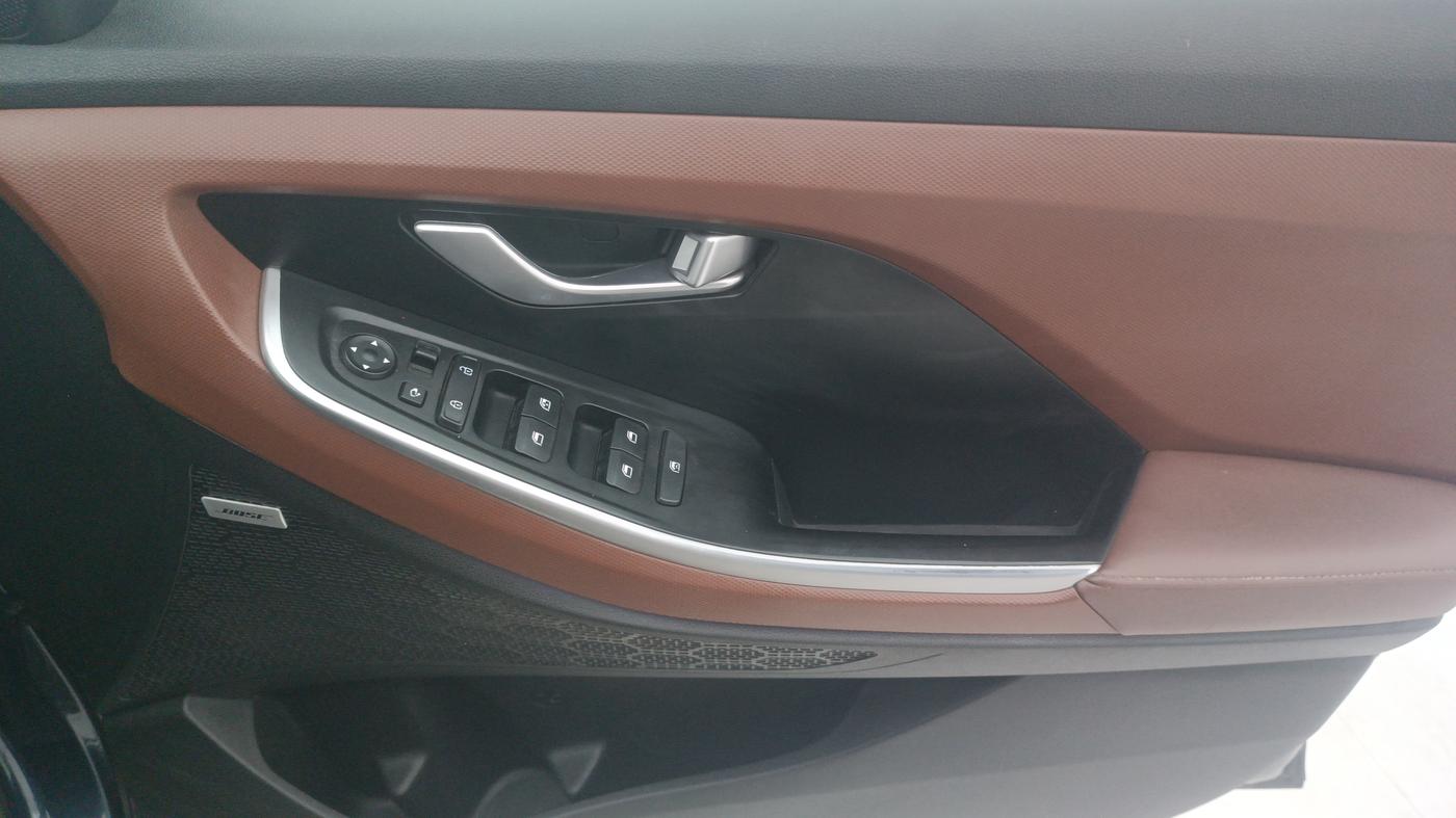 2022 Hyundai ALCAZAR 1.5 SIGNATURE (O) AT 6STR, Diesel, Automatic, 54,375 km, Driver Side Door Panels Control