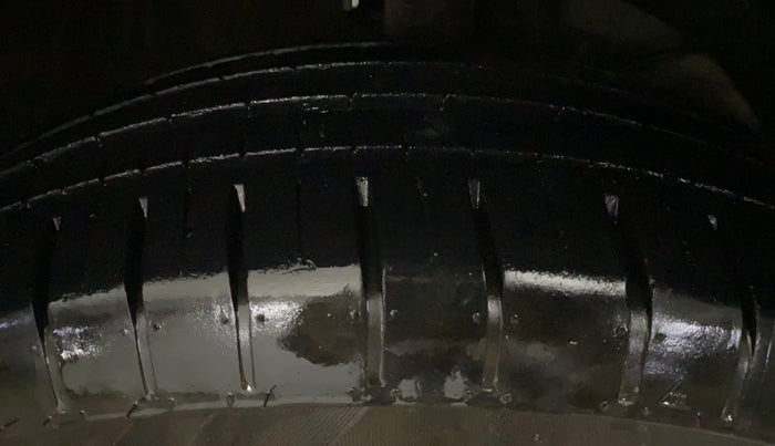 2023 Maruti Dzire ZXI Plus AMT, Petrol, Automatic, 15,488 km, Right Front Tyre Tread