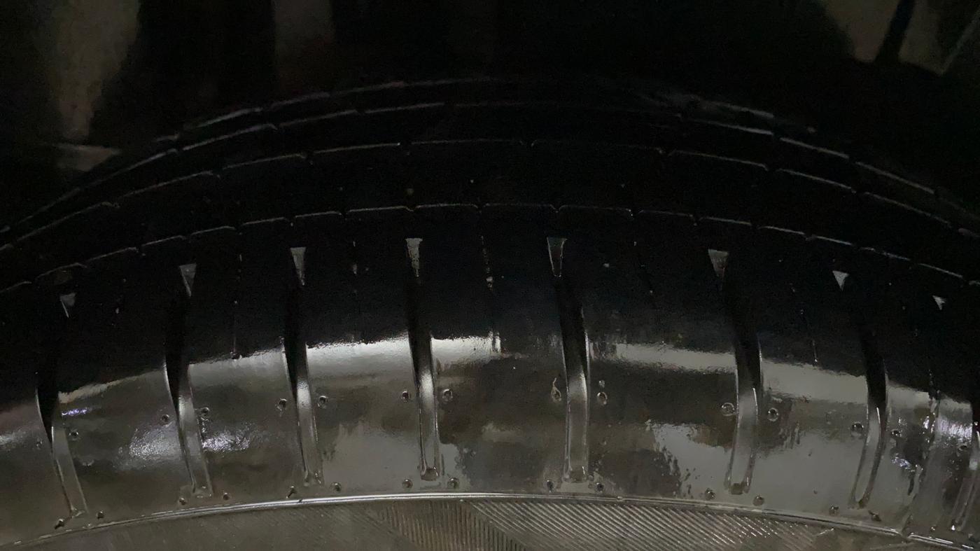 2023 Maruti Dzire ZXI Plus AMT, Petrol, Automatic, 15,488 km, Right Rear Tyre Tread