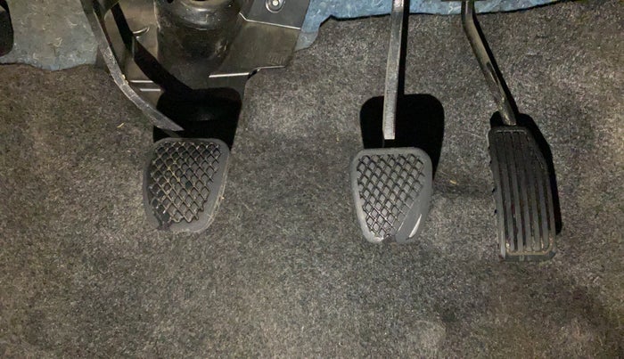 2015 Honda Amaze 1.2L I-VTEC S, Petrol, Manual, 1,13,737 km, Pedals