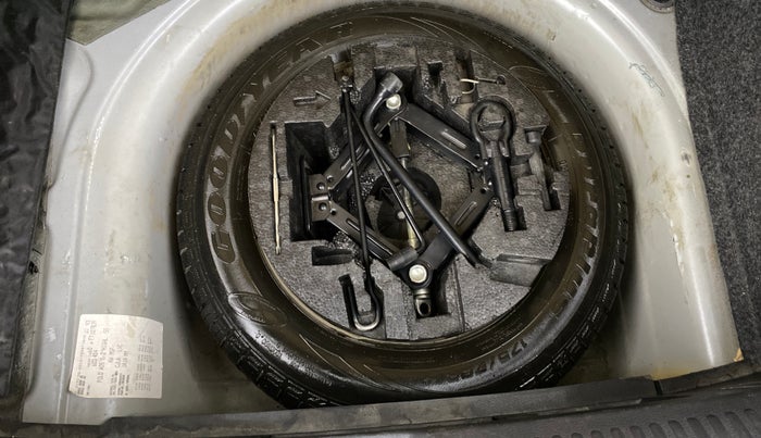 2015 Volkswagen Polo HIGHLINE1.2L, Petrol, Manual, 48,446 km, Spare Tyre