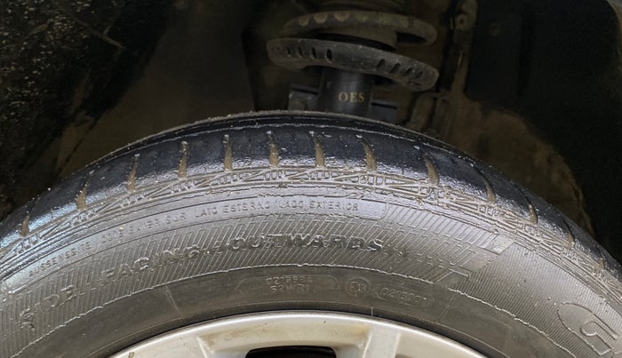 2015 Volkswagen Polo HIGHLINE1.2L, Petrol, Manual, 48,446 km, Left Front Tyre Tread