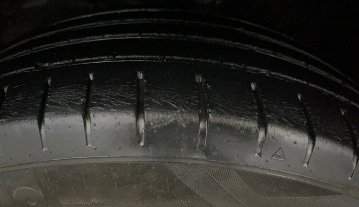 2019 Maruti Baleno ZETA PETROL 1.2, Petrol, Manual, 35,595 km, Left Front Tyre Tread