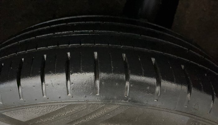 2019 Maruti Baleno ZETA PETROL 1.2, Petrol, Manual, 35,595 km, Left Rear Tyre Tread