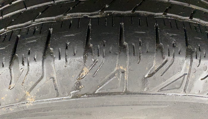 2022 Mahindra BOLERO NEO N 8, Diesel, Manual, 37,920 km, Left Rear Tyre Tread