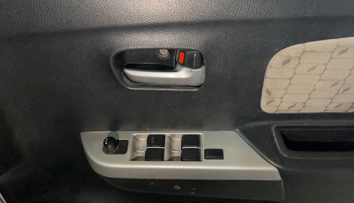 2015 Maruti Wagon R 1.0 VXI, CNG, Manual, 81,909 km, Driver Side Door Panels Control