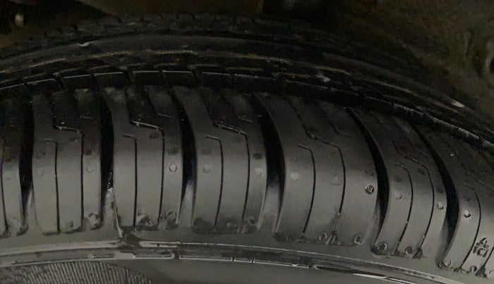 2016 Maruti Celerio ZXI, Petrol, Manual, 33,655 km, Right Rear Tyre Tread