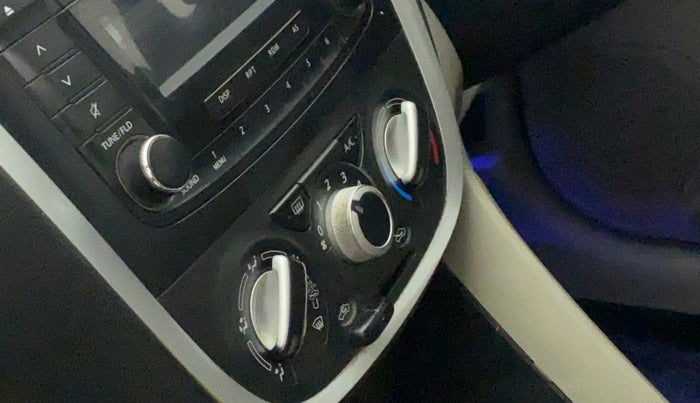 2016 Maruti Celerio ZXI, Petrol, Manual, 33,655 km, AC Unit - Directional switch has minor damage