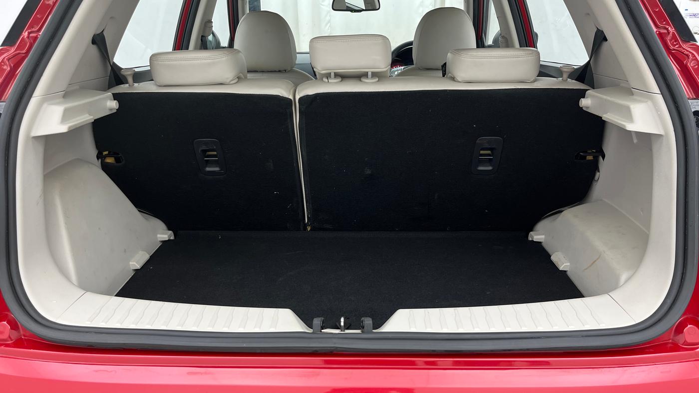 2022 Mahindra XUV300 W8 (O) 1.2 PETROL, Petrol, Manual, 20,984 km, Boot Inside