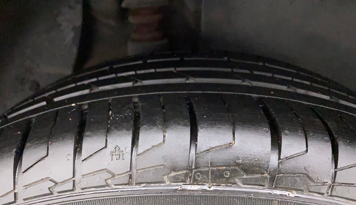 2018 Hyundai Creta SX AT 1.6 PETROL, Petrol, Automatic, 66,306 km, Right Rear Tyre Tread