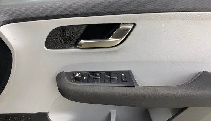 2020 Tata ALTROZ XZ PETROL, Petrol, Manual, 34,887 km, Driver Side Door Panels Control