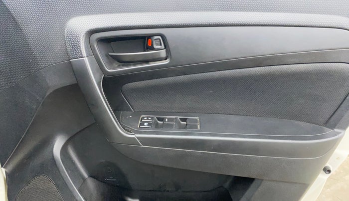 2020 Maruti Vitara Brezza VXI, Petrol, Manual, 56,089 km, Driver Side Door Panels Control