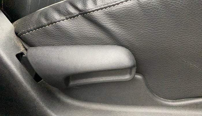 2020 Maruti Vitara Brezza VXI, Petrol, Manual, 56,089 km, Driver Side Adjustment Panel