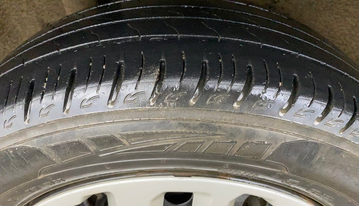 2020 Maruti Vitara Brezza VXI, Petrol, Manual, 56,089 km, Right Rear Tyre Tread