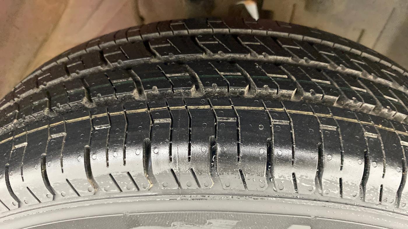 2015 Datsun Go T, Petrol, Manual, 69,003 km, Right Front Tyre Tread
