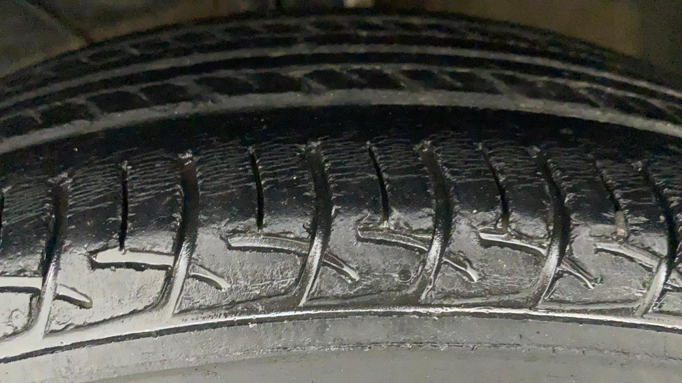 2016 Maruti Baleno DELTA PETROL 1.2, Petrol, Manual, 87,766 km, Left Front Tyre Tread
